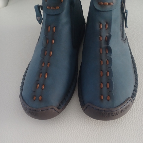 Shoes - Picture 7 of 10